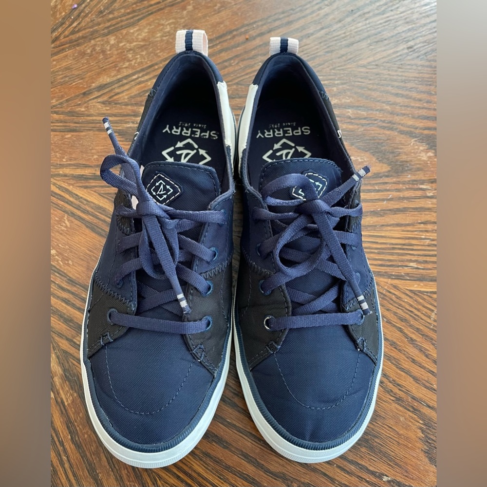 Sperry Sneakers